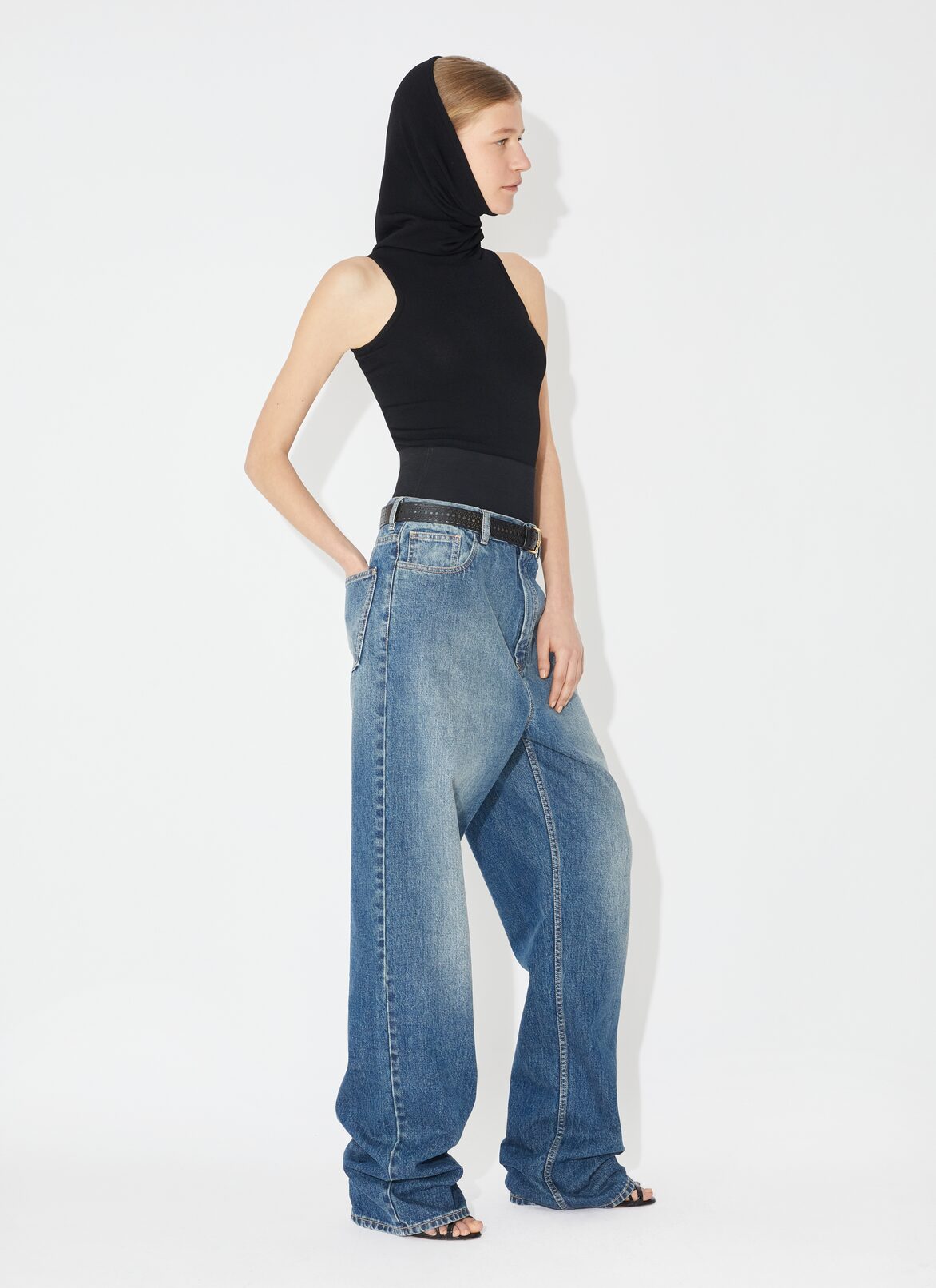 Crop hooded top ALAÏA BLACK CROP HOODED TOP